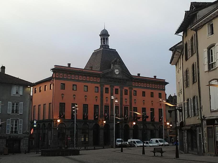 Les Marmottes Apartment Arpajon-sur-Cere Exterior photo